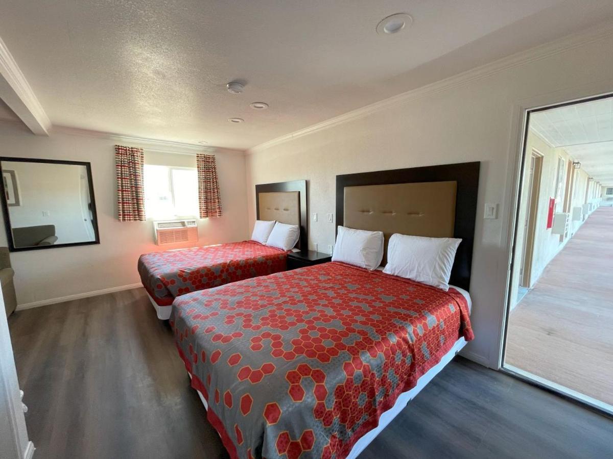 Palm Inn Mojave Exterior photo