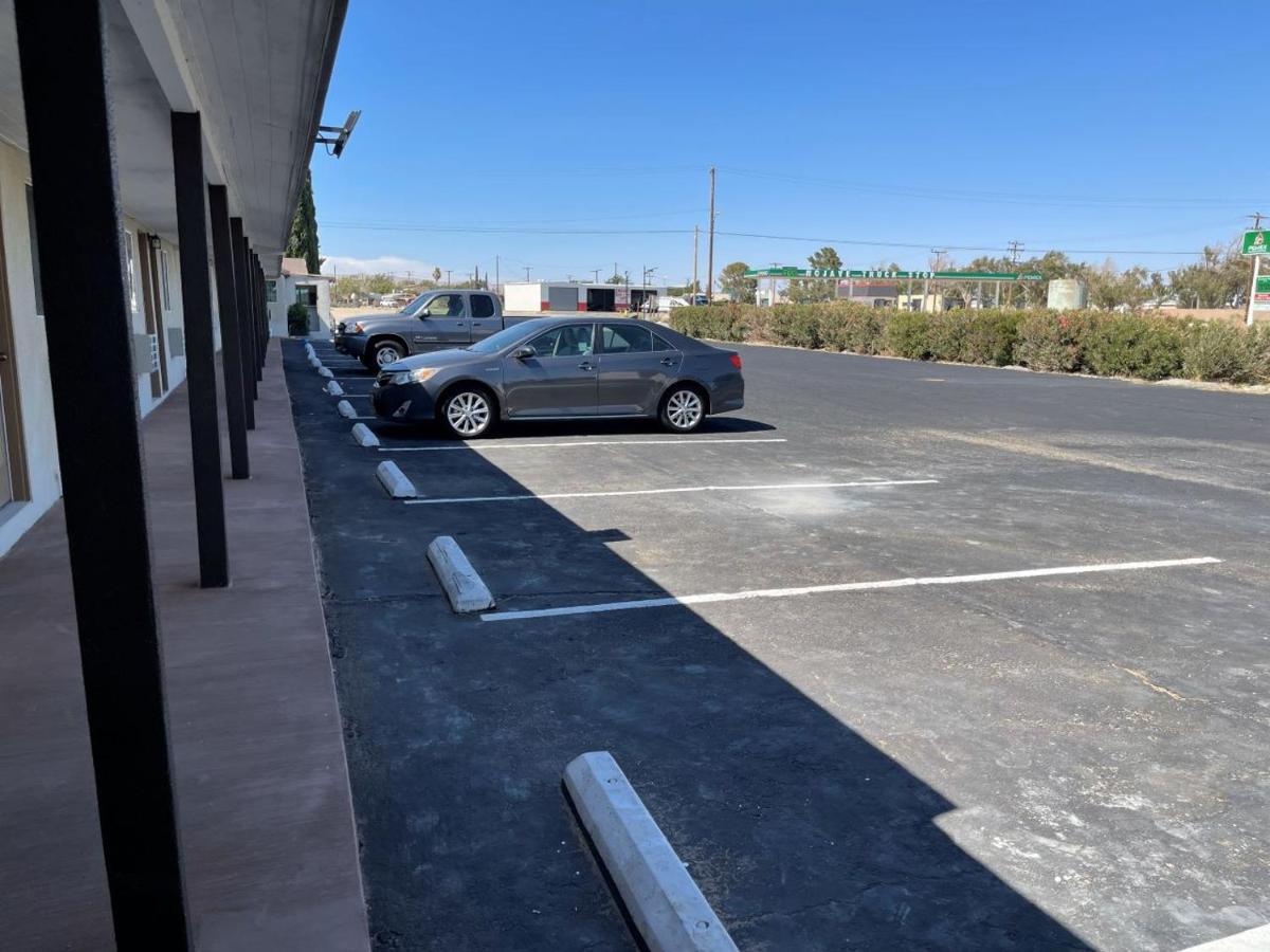 Palm Inn Mojave Exterior photo